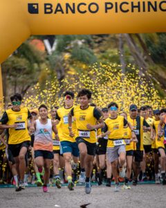 Participantes del 5K BSC durante la jornada deportiva en el Estadio Banco Pichincha.